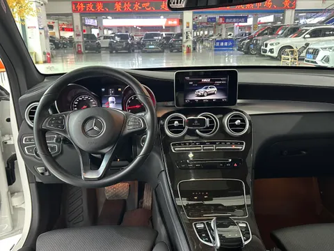 Mercedes-Benz Mercedes-Benz GLC