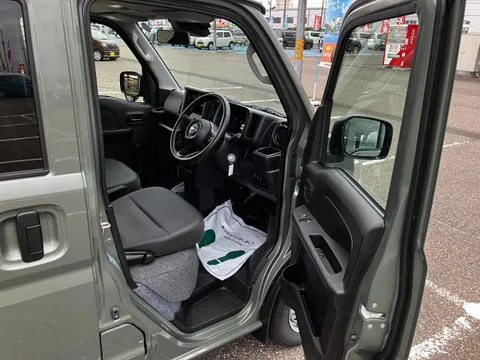 Nissan Clipper Van