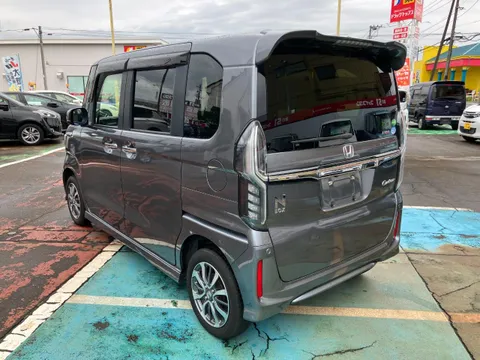 Honda N-BOX Custom
