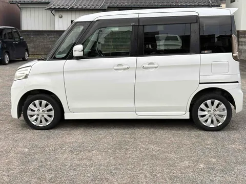 Suzuki Spacia Custom