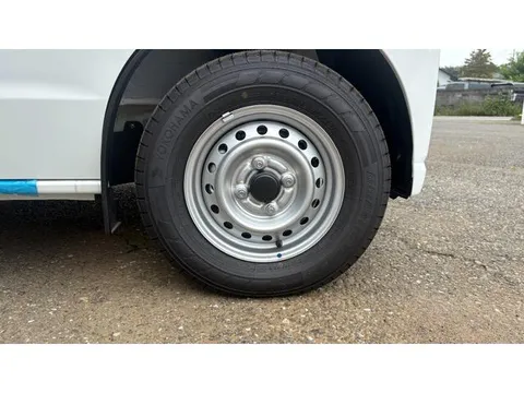 Nissan Clipper Van