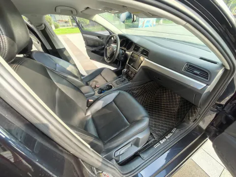 Volkswagen Lamando