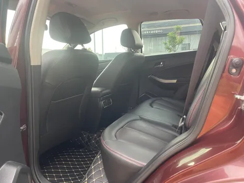 Venucia T70