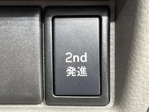 Mitsubishi Minicab Van