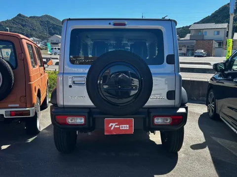 Suzuki Jimny Sierra