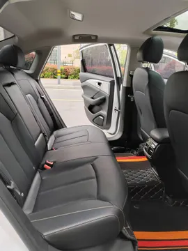 Roewe i6
