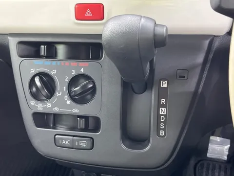 Daihatsu Mira Tocot