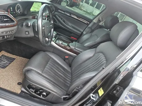 Genesis G90 (EQ900)