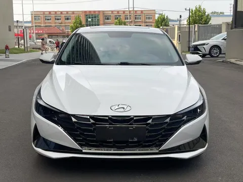 Hyundai Elantra (Avante)