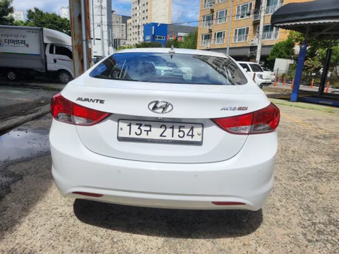 Hyundai Elantra (Avante)