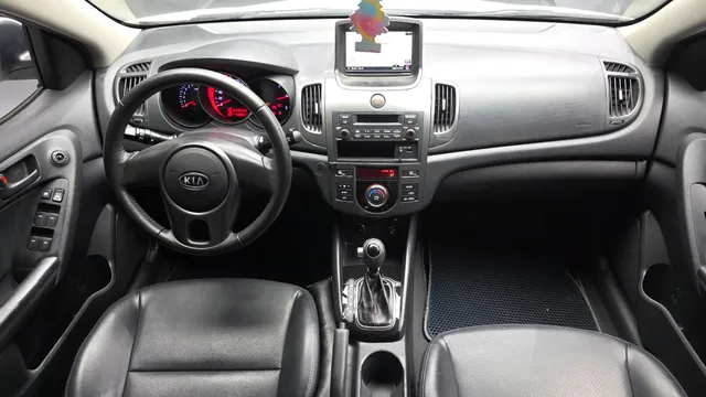 Kia Cerato (Forte)
