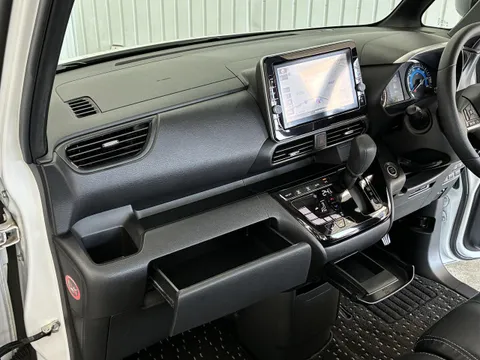 Mitsubishi eK X Space