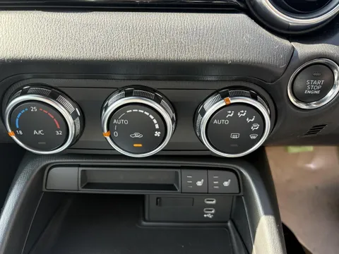 Mazda MX-5 (Roadster)