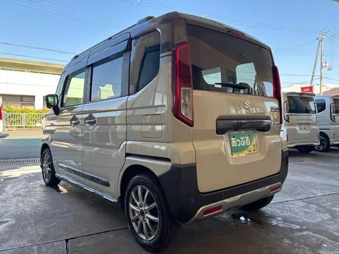 Suzuki Spacia Gear