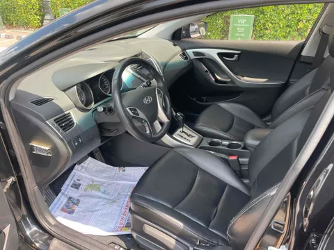 Hyundai Elantra (Avante)
