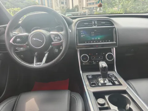Jaguar XEL