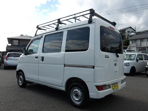 Toyota Pixis Van