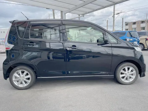 Mitsubishi eK Custom