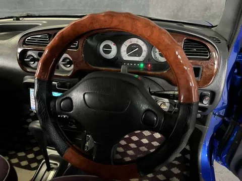 Daihatsu Mira Gino