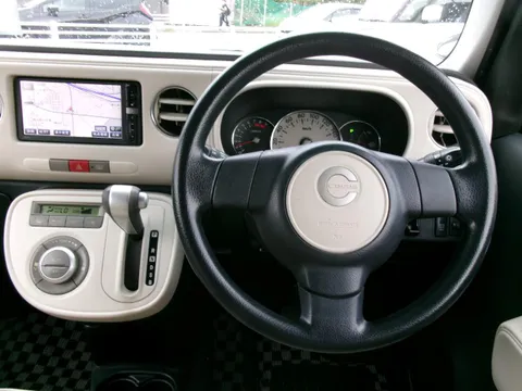 Daihatsu Mira Cocoa