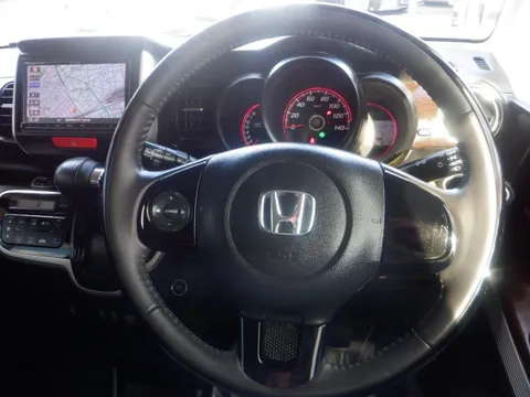 Honda N-BOX Slash