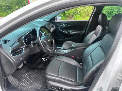 Chevrolet Malibu XL