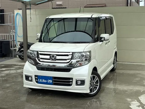 Honda N-BOX Custom