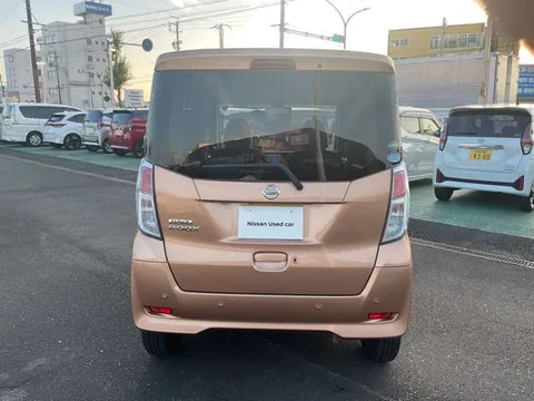 Nissan Dayz Roox