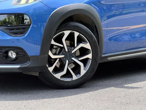 Lynk & Co 02