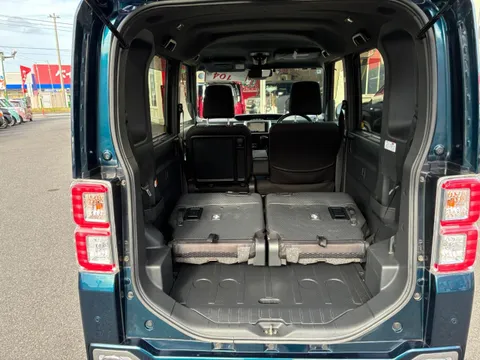 Toyota Pixis Mega