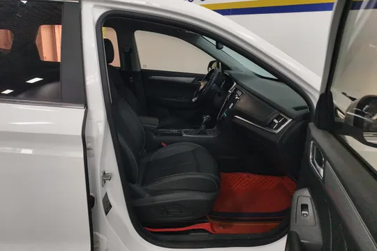 Roewe RX5