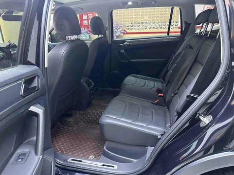 Volkswagen Tiguan L