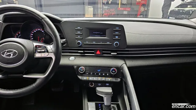 Hyundai Elantra (Avante)