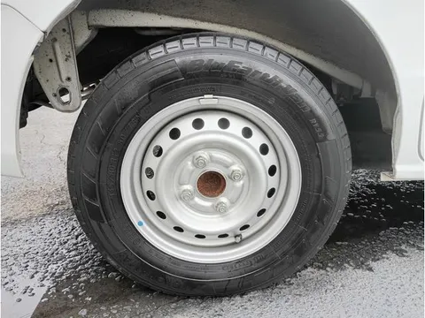 Mitsubishi Minicab Van