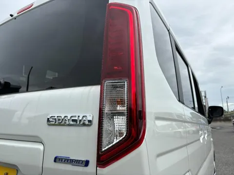 Suzuki Spacia