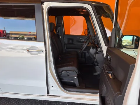 Honda N-BOX Custom