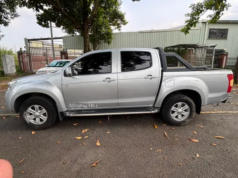 Isuzu RE-MAX