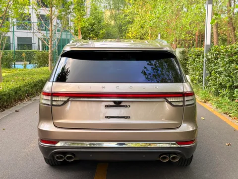 Lincoln Aviator