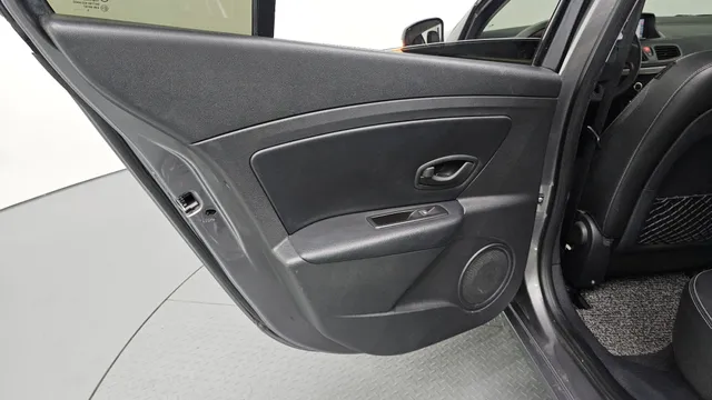Renault SM3