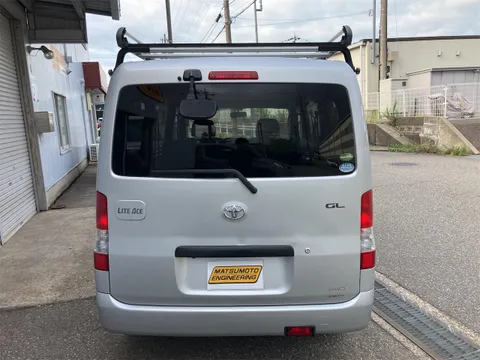 Toyota TownAce Van