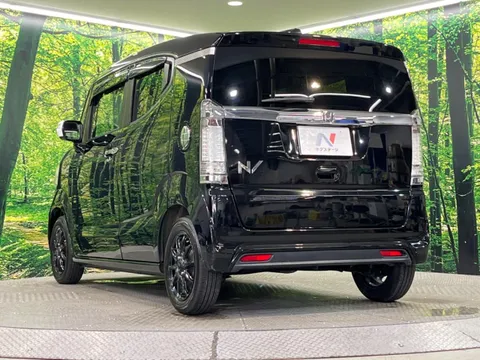 Honda N-BOX Slash