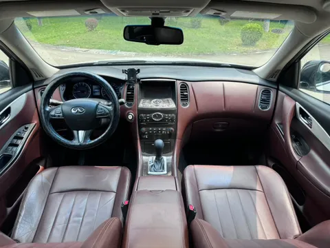 Infiniti QX50