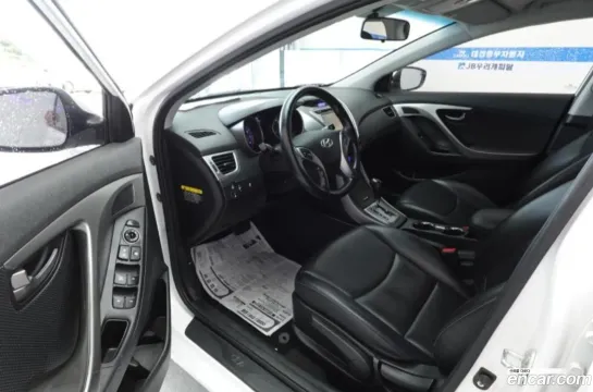 Hyundai Elantra (Avante)