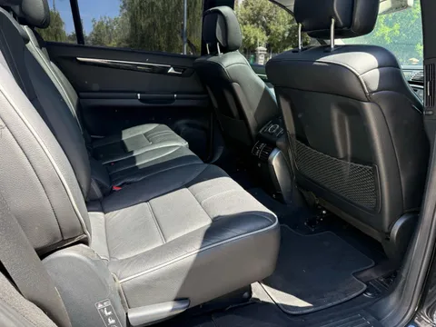 Mercedes-Benz R-Class
