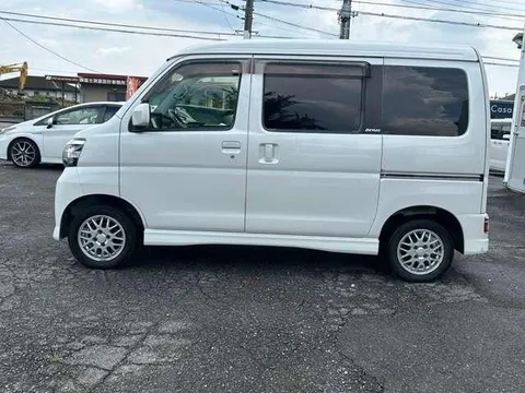Daihatsu Atrai Wagon
