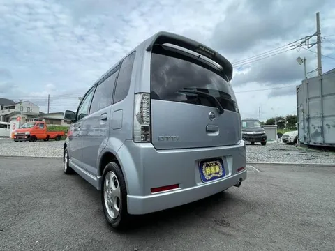 Nissan Otti