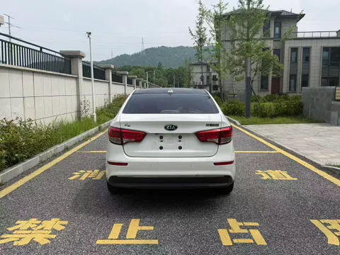 Kia K2