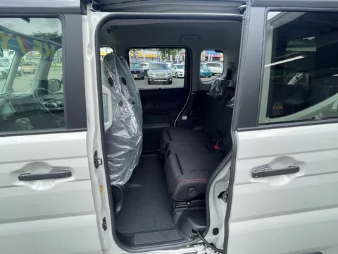 Suzuki Spacia Gear