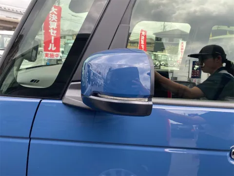 Honda N-BOX Custom