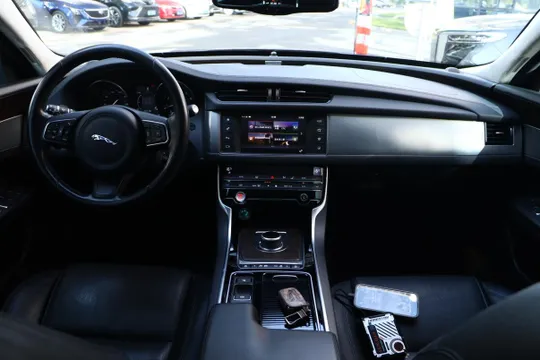 Jaguar XFL